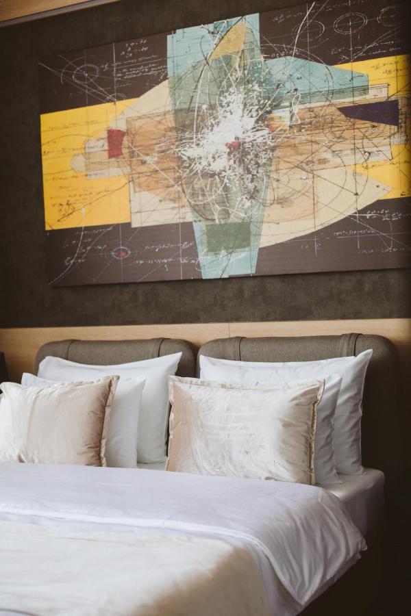 Maccani Black Luxury Suites ベオグラード エクステリア 写真