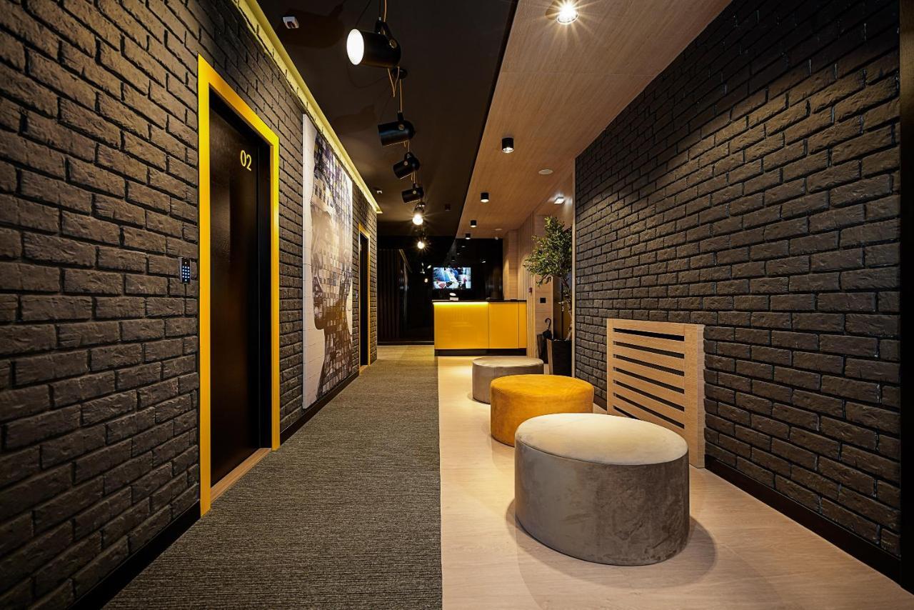 Maccani Black Luxury Suites ベオグラード エクステリア 写真