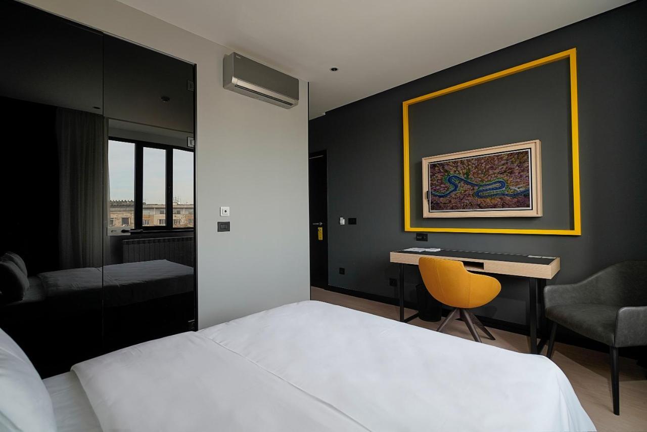 Maccani Black Luxury Suites ベオグラード エクステリア 写真